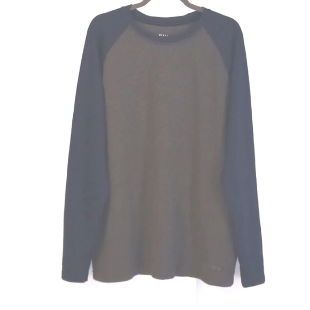 Orvis "Classic Collection" Baseball Style Long Sleeve T-Shirt in Size Large